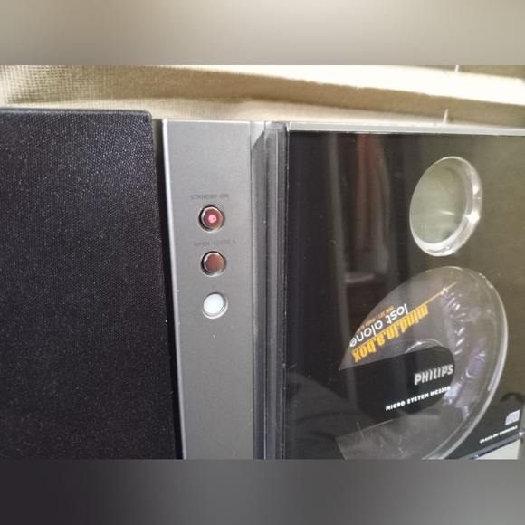 ✅ (SOLD) Philips micro system MC235B CD PLAYER AND RADIO - Picture 3 of 10